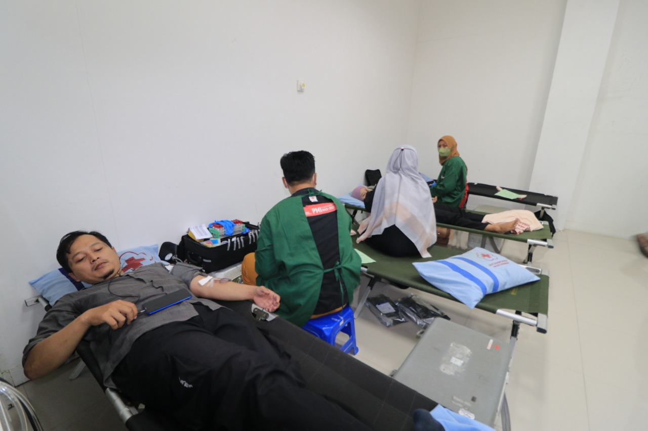 Pengobatan Gratis dan Donor Darah, Peran Serta UIN RM Said Surakarta Untuk Kemanusiaan