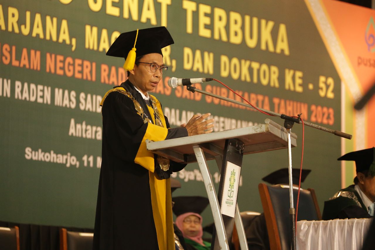 Wisuda ke-52 UIN Raden Mas Said Surakarta, Rektor Berharap Para Alumni Miliki Kontribusi Yang Jelas dan Nyata Untuk Masyarakat