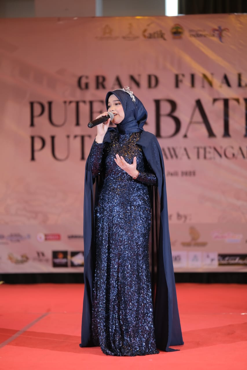 Putri-Batik-2