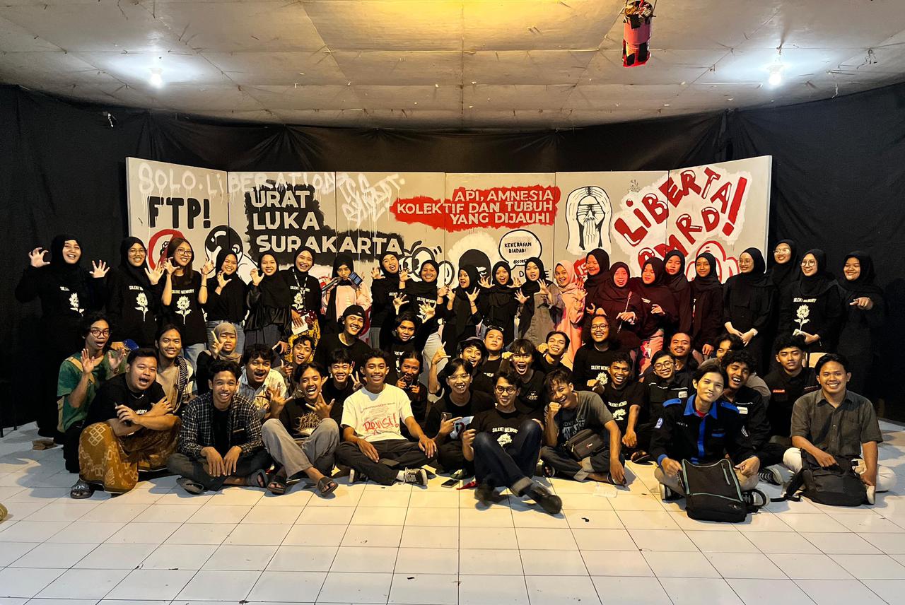 Peluncuran Mahalan Urat Luka Surakarta UKM Locus