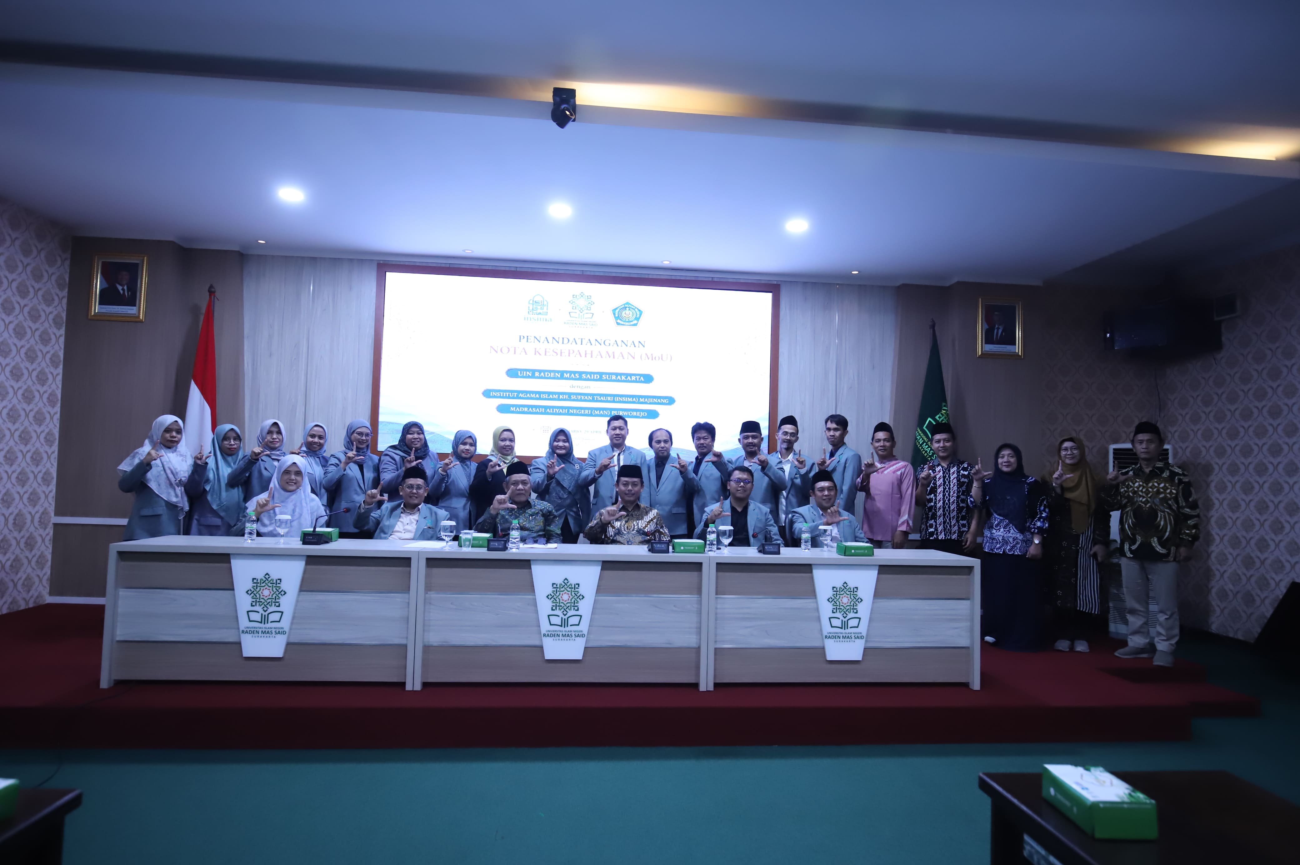 UIN Surakarta Tandatangani MoU bersama IAI KH.Sufyan Tsauri Majenang dan MAN Purworejo Hasilkan Apa??
