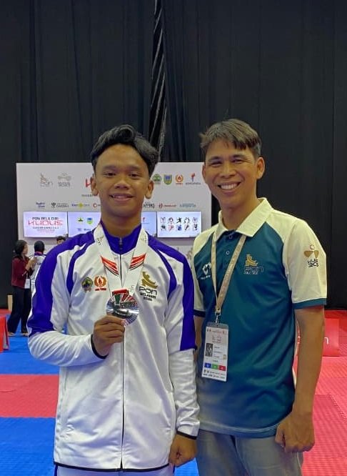 Mahasiswa UIN Raden Mas Said Raih Medali Perak di PON Bela Diri 2025 Cabang Taekwondo