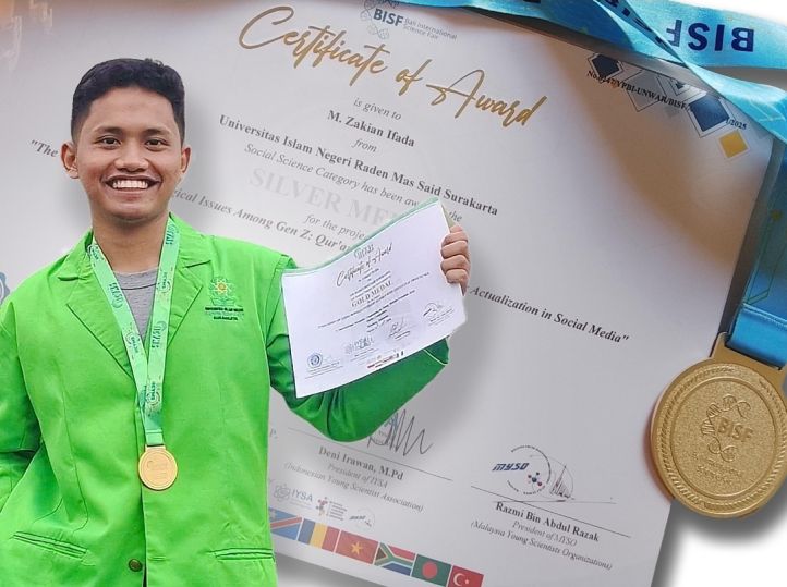 M. Zakian Ifada Mengibarkan Bendera IAT UIN Surakarta Di Forum Internasional