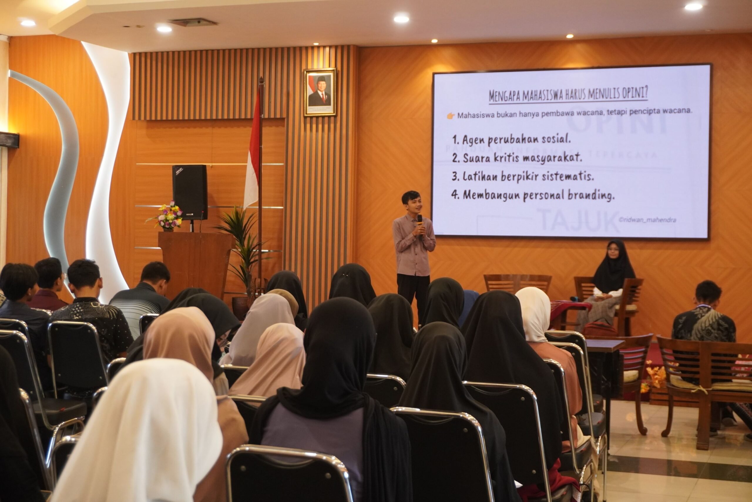 Seminar Menulis LPM Pandawa UIN Surakarta Tingkatkan Skill Jurnalisme Mahasiswa