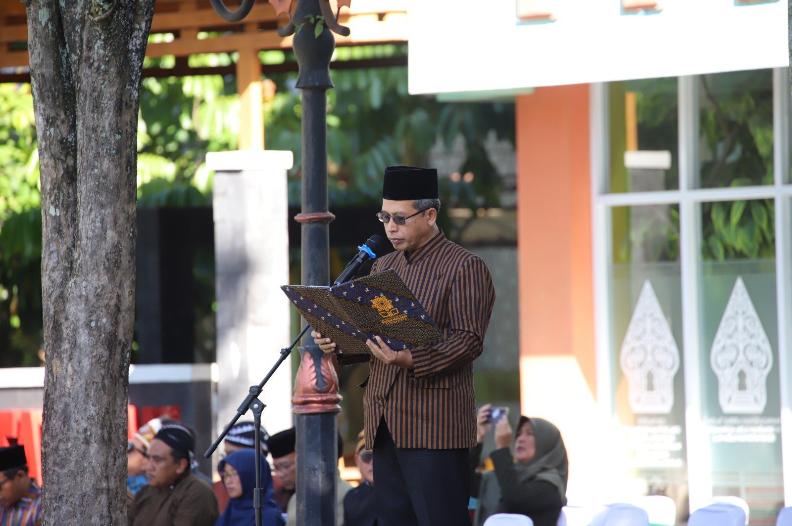 UIN Surakarta Gelar Upacara Hari Pendidikan Nasional 2026, Tekankan Penguatan Mutu Pendidikan untuk Generasi Unggul dan Berdaya Saing