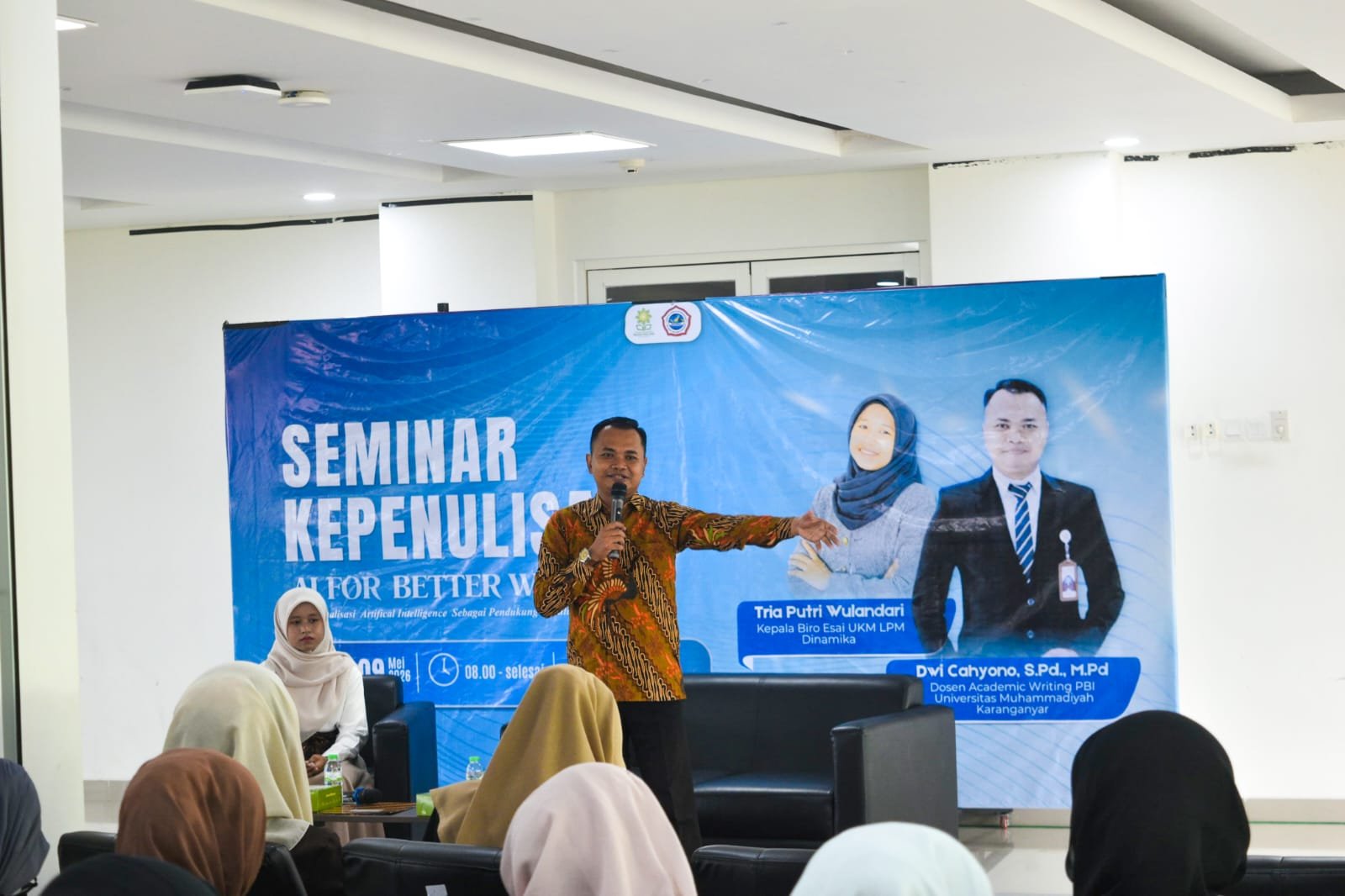 UKM LPM Dinamika UIN Surakarta Gelar Seminar AI Dorong Literasi Digital dan Kepenulisan Ilmiah