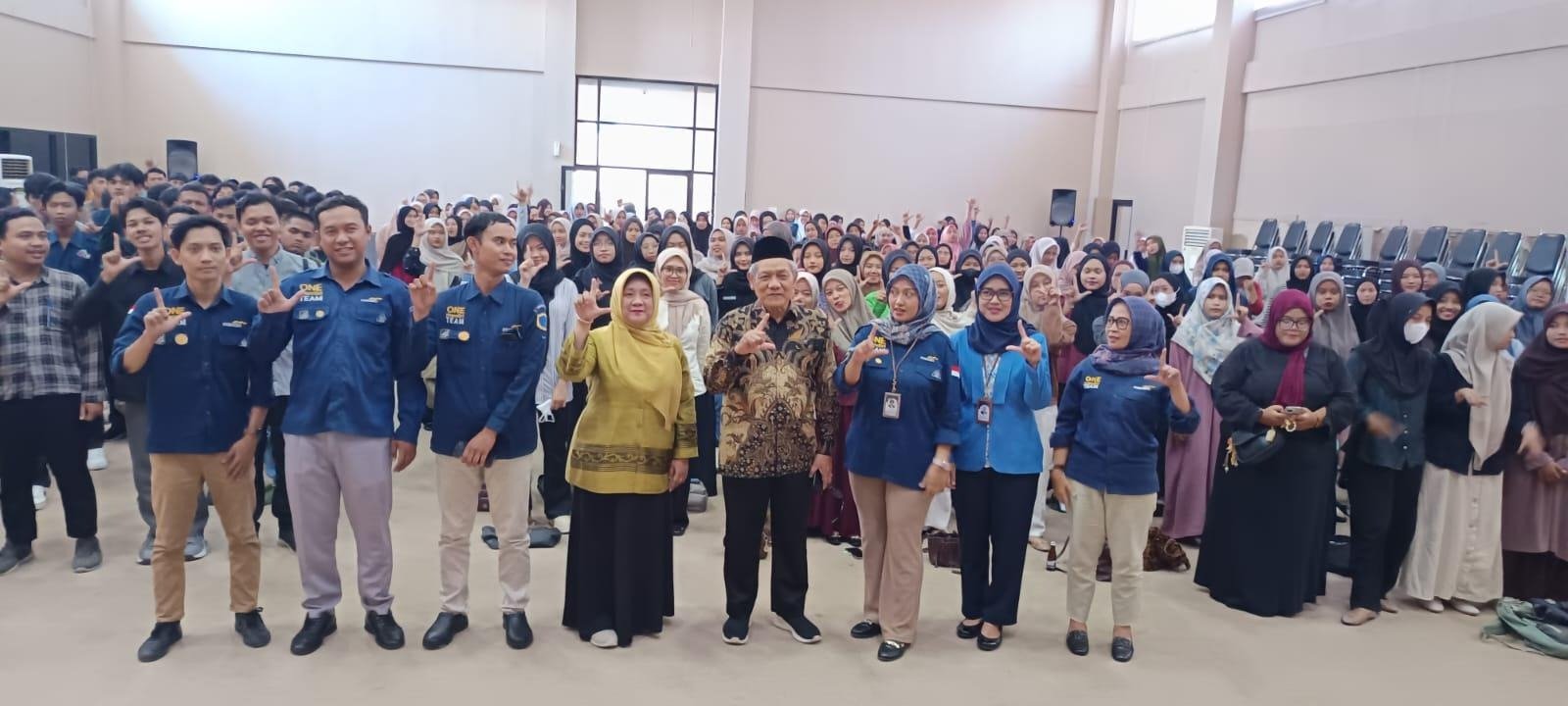 Mahasiswa Penerima KIP Kuliah UIN Raden Mas Said Surakarta Ikuti Pembinaan Penguatan Karakter dan Wawasan Kebangsaan